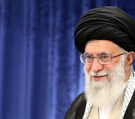 به مناسبت سال نو و در آستانهٔ عید سعید فطر و سالروز جمهوری اسلامی صورت گرفت