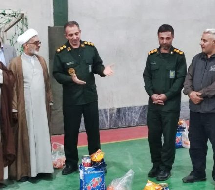 بازدید از مراحل آماده سازی و توزیع بسته های معیشتی در شاهین دژ
