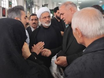 حجت الاسلام میرزائی با مردم در نماز عبادی سیاسی جمعه شهرستان شاهین دژ