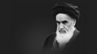 روح الله الموسوی الخمینی؛ مردی که زمانه را شکست