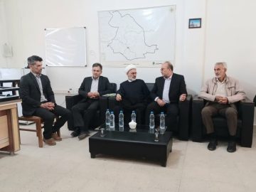 جلسه بررسی راههای مواصلاتی شهرستان های شاهین دژ و تکاب