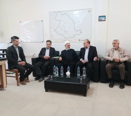 جلسه بررسی راههای مواصلاتی شهرستان های شاهین دژ و تکاب