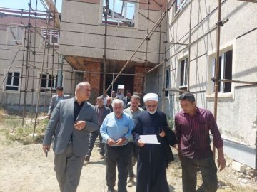 بازدید حجت الاسلام والمسلمین محمد میرزائی از پروژه مدرسه ۶ کلاسه شهر کشاورز
