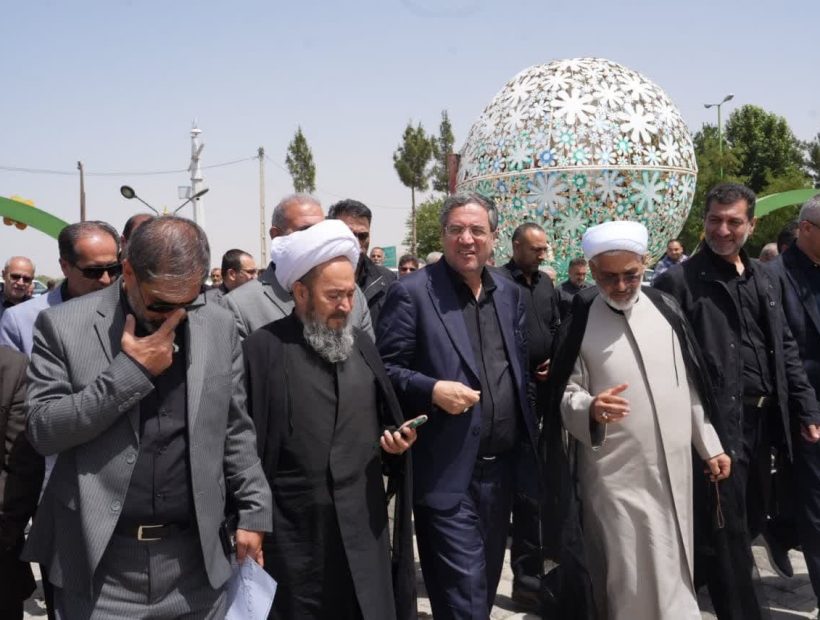 بررسی روند اجرای طرح گردشگری ساحل زرینه‌رود در شاهین دژ