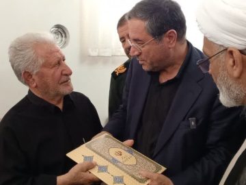 دیدار استاندار آذربایجان‌غربی و حجت الاسلام میرزائی با خانواده معزز شهید مصطفی خدایی
