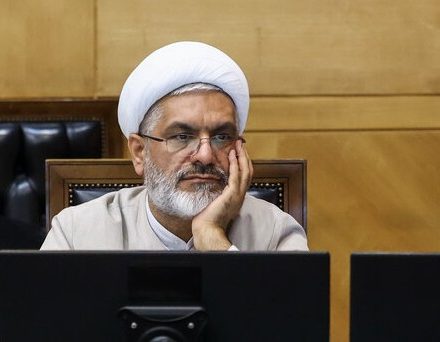 عملکرد وزیر کار با توجه به امکانات موجود مطلوب است